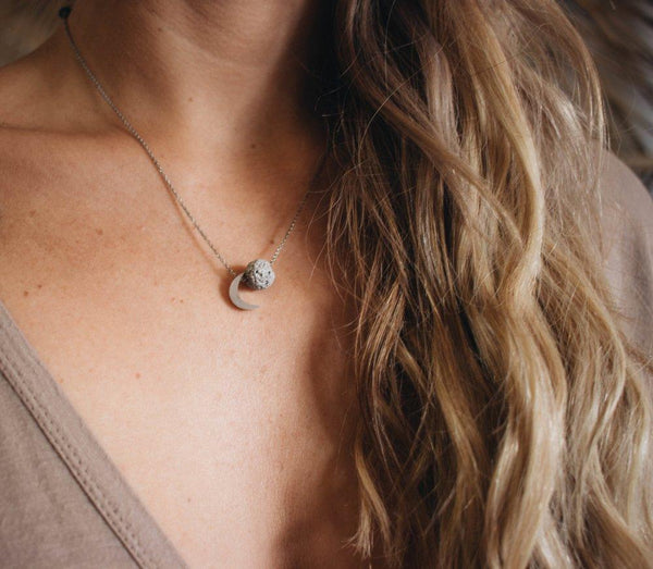 Lucy in the Sky - grey - The Wong Way