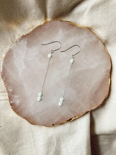 Mini Venus Earrings - white - The Wong Way
