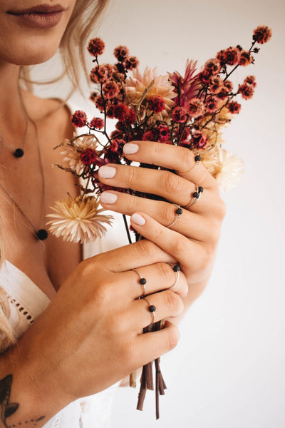 Pluto - black - The Wong Way