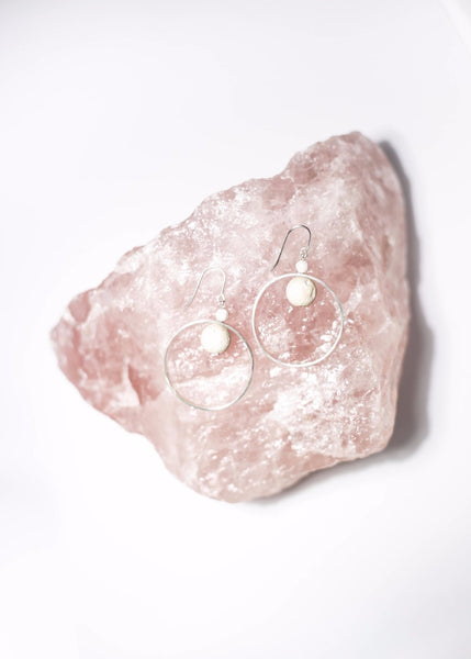 Saturn - white - The Wong Way