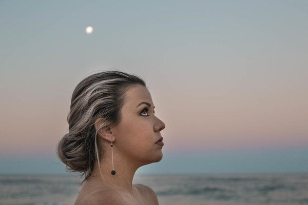 Venus - black - The Wong Way